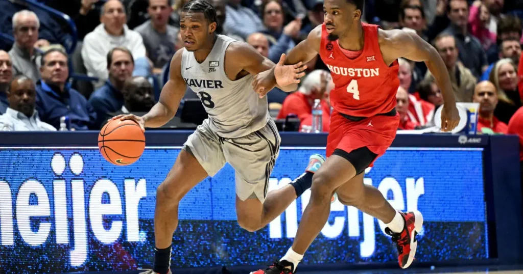 UCONN-favored-to-repear-in-mens-march-madness-2024